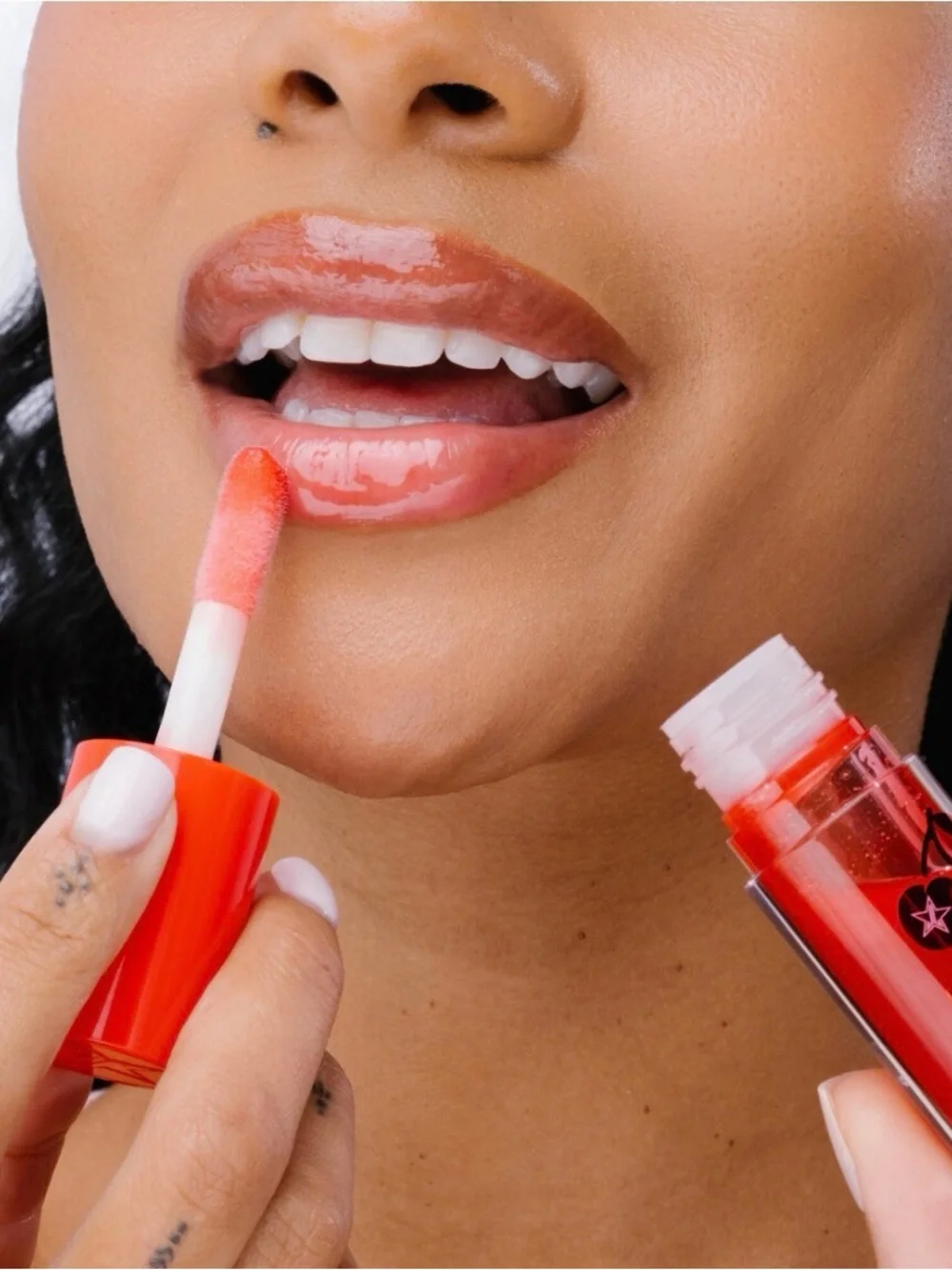 Jeffree Star Skin Cherry Red Popsicle Lip Oil Stimulates Collagen Production